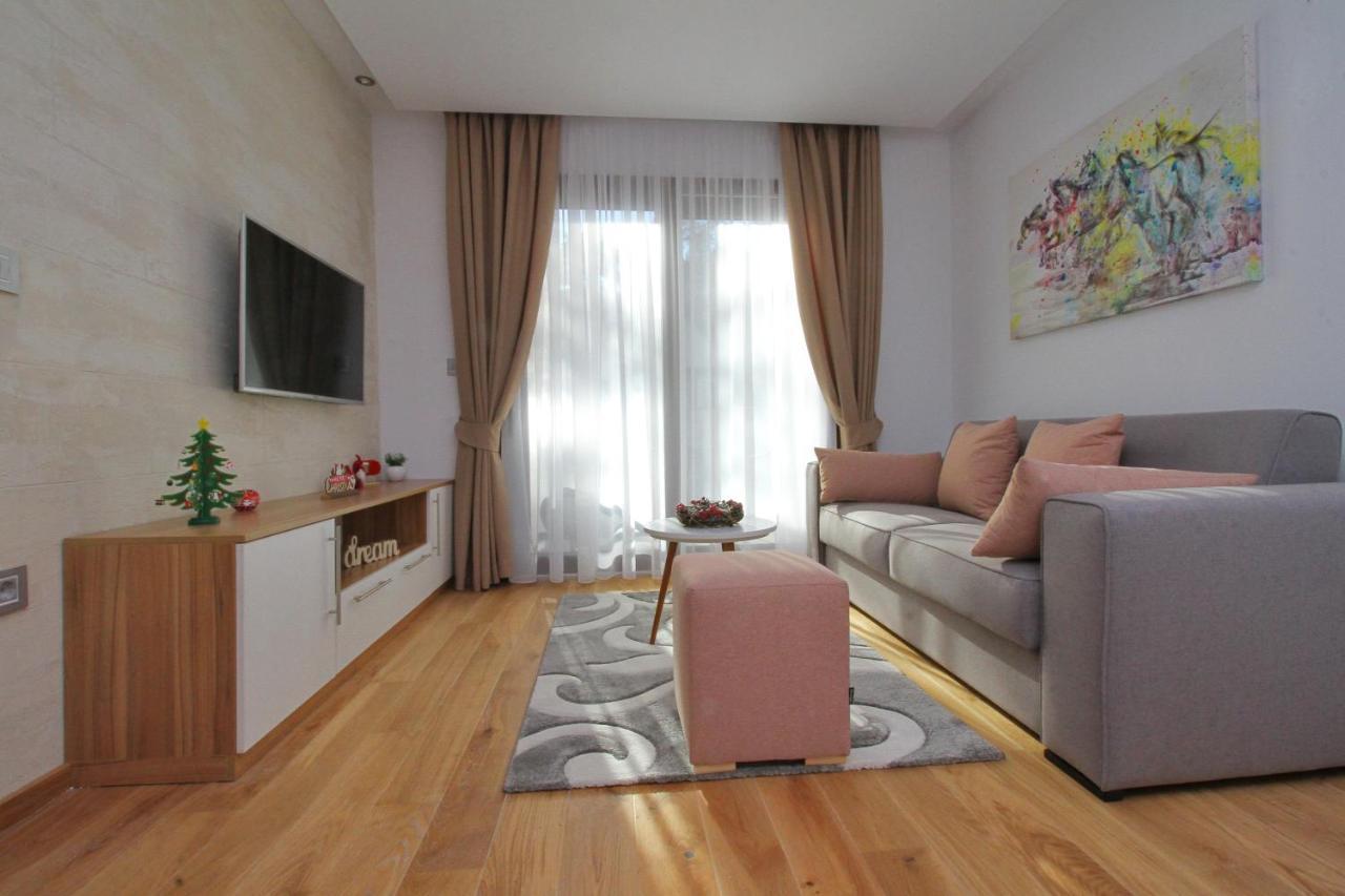 Time Out Lux Apartmani Zlatibor Luaran gambar